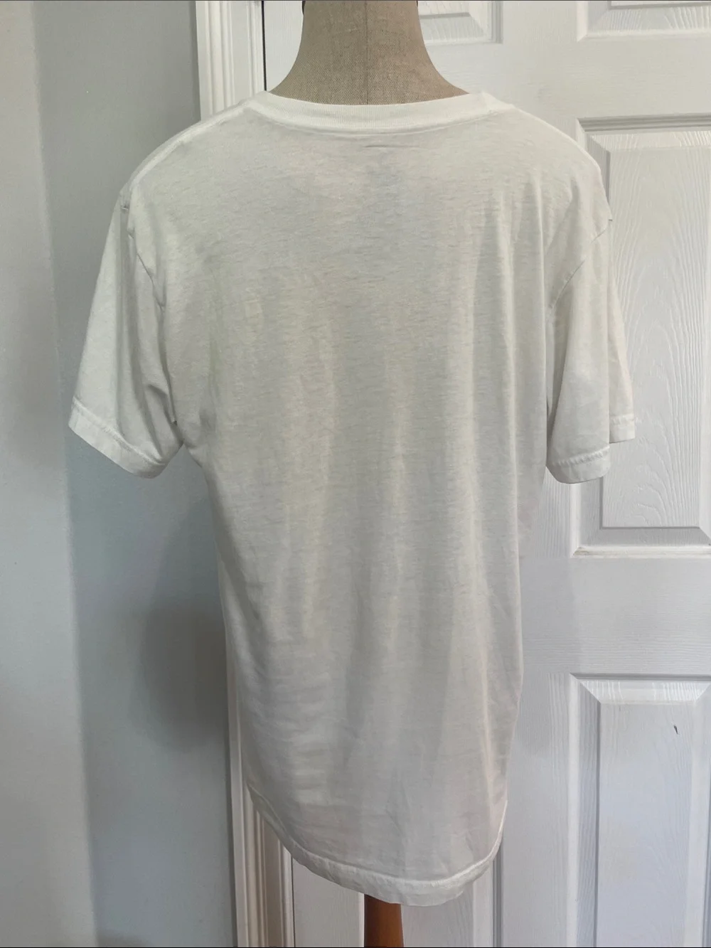 Vintage adidas White t-shirt short sleeve Tee Red Black ball unisex adult size M